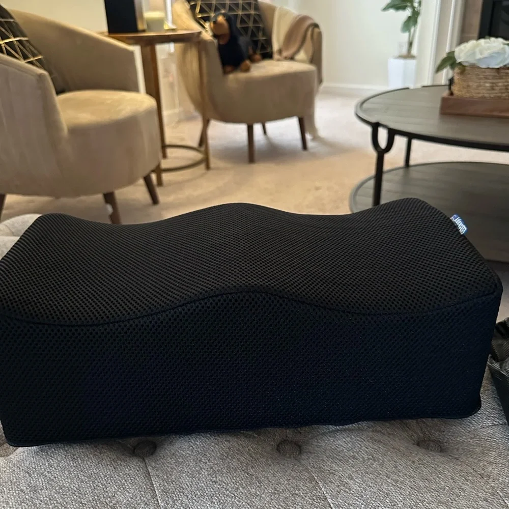 Be Shapy BBL Memory Foam Pillow.